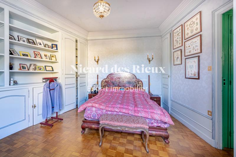 Maison - 278 m² - 12 pièces