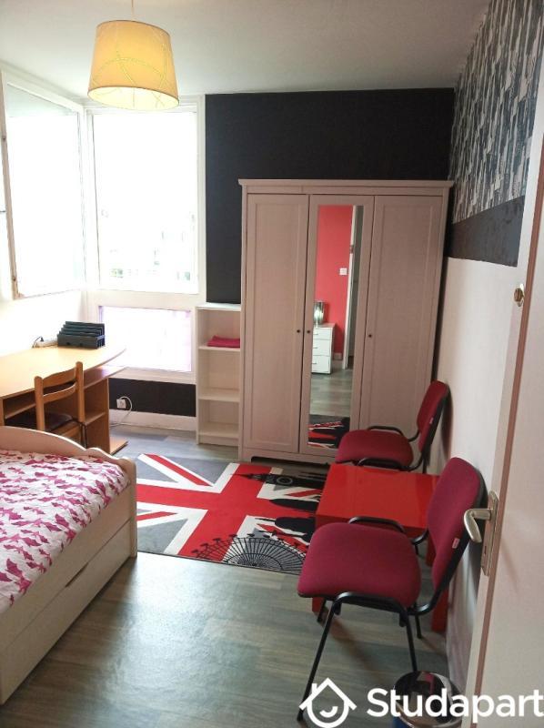 Chambre - 12 m² - 1 pièce