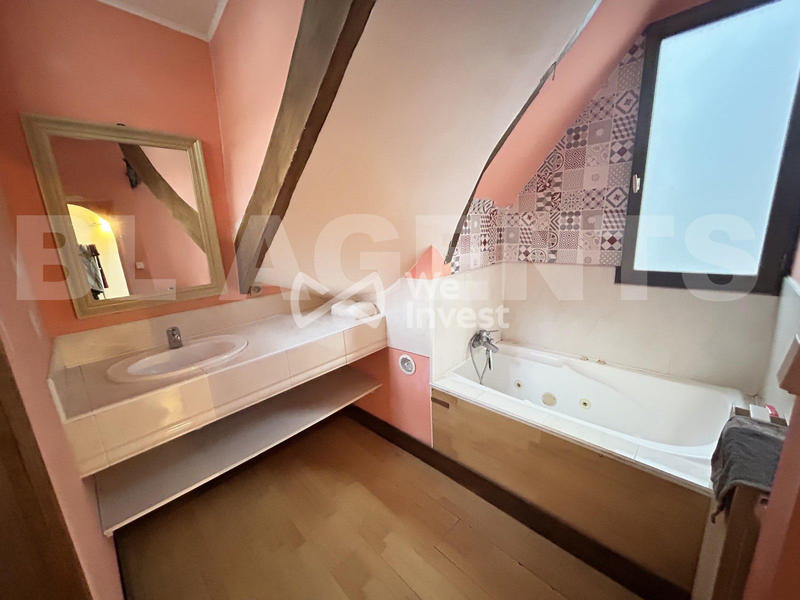 Local commercial - 199 m² - 4 pièces