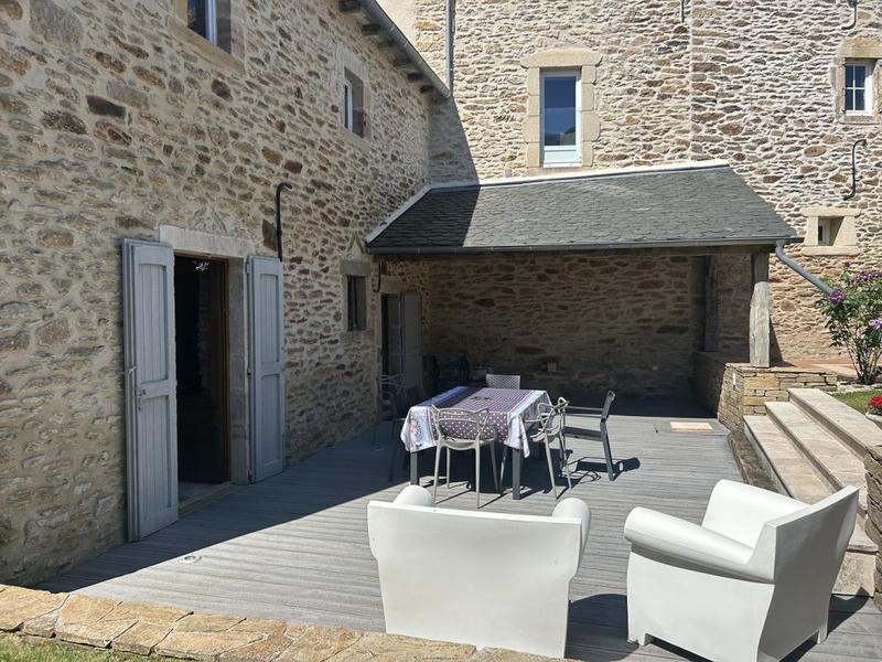 Demeure - 644 m² - 16 pièces