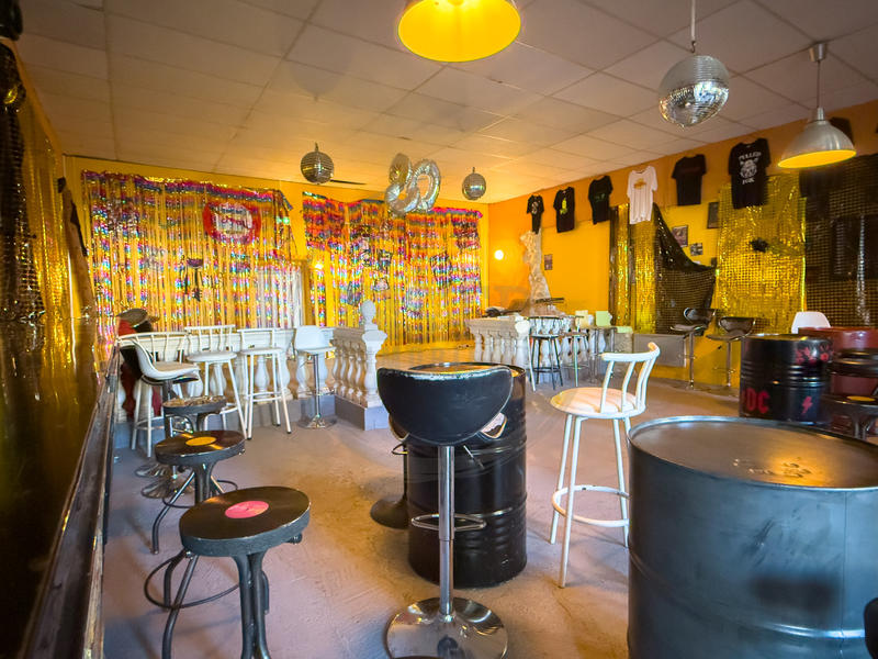 Local commercial - 294 m²