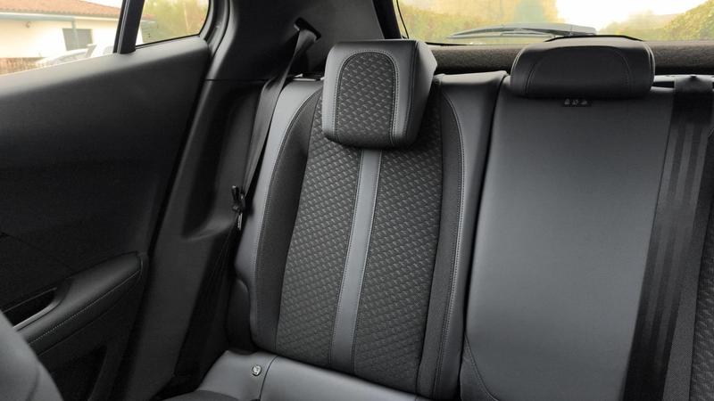 Peugeot 2008 II 1.2 PureTech 130 Allure