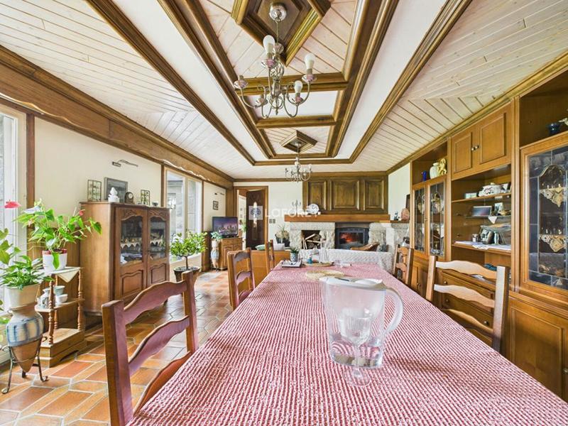 Propriété - 323 m² - 13 pièces