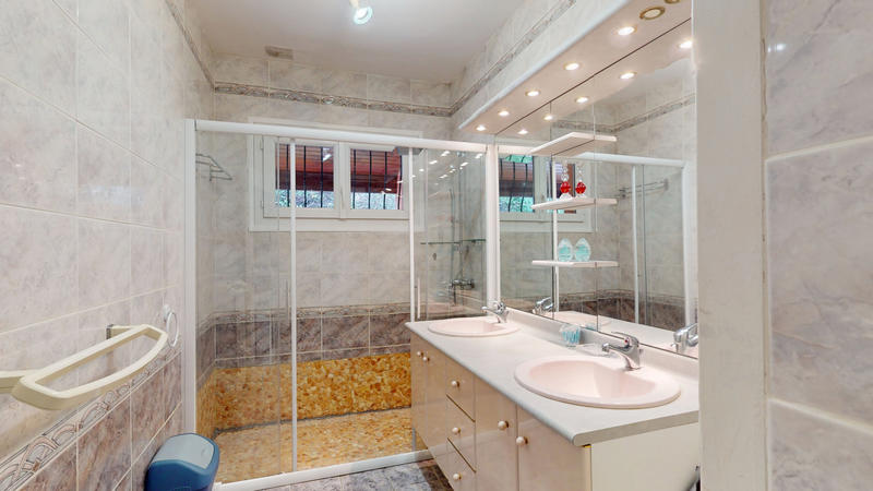 Maison - 94 m² - 4 pièces