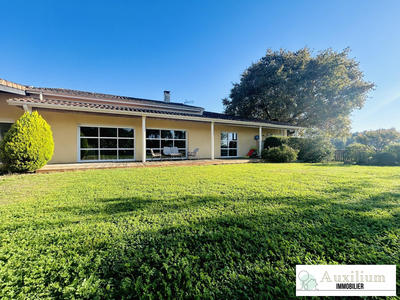 Villa - 174 m² - 6 pièces