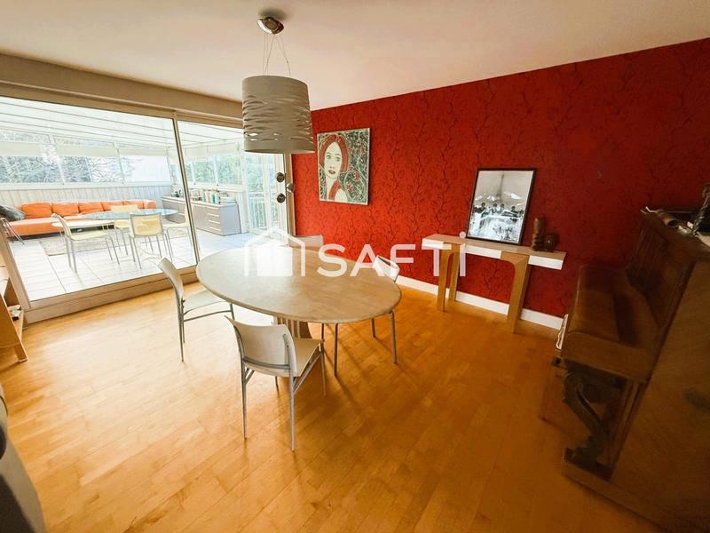 Maison - 364 m² - 12 pièces