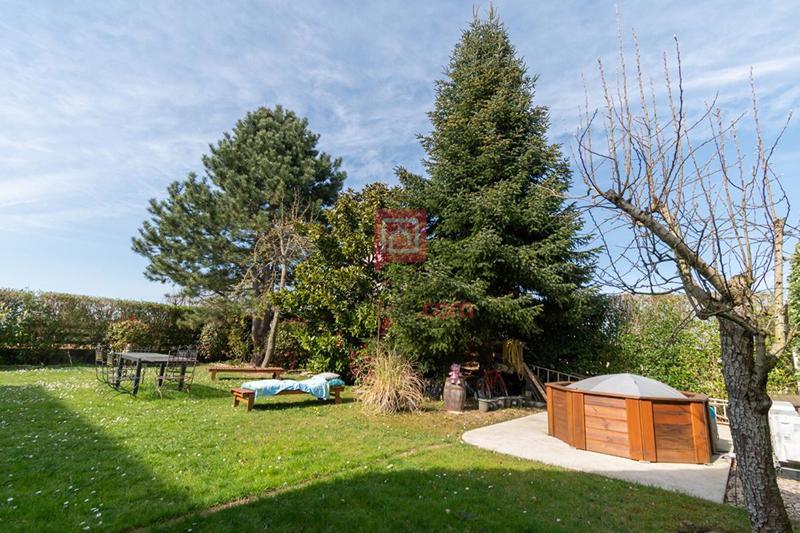 Maison - 104 m² - 7 pièces