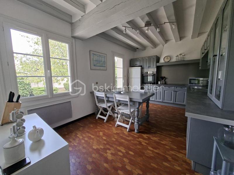 Maison traditionnelle - 128 m² - 6 pièces