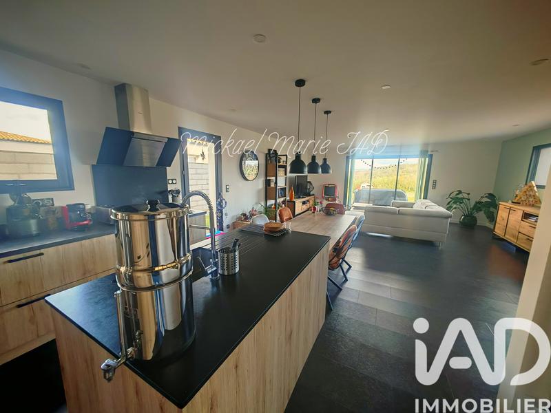 Maison - 137 m² - 5 pièces