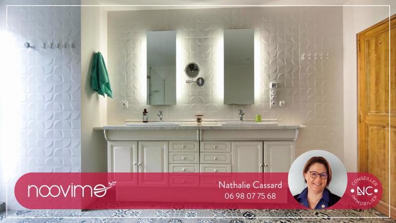 Maison - 251 m² - 7 pièces