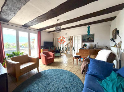 Maison - 171 m² - 7 pièces