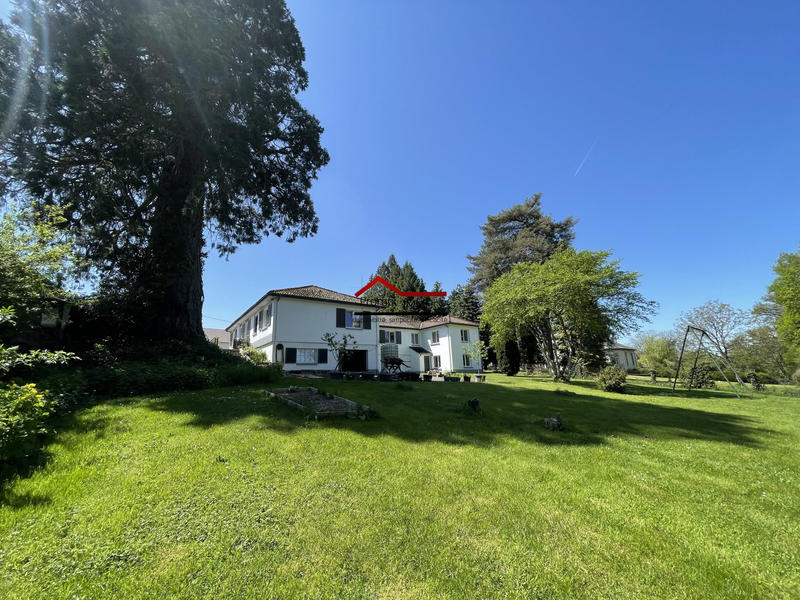 Maison - 317 m² - 11 pièces