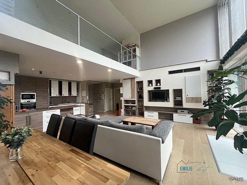 Maison - 195 m² - 7 pièces