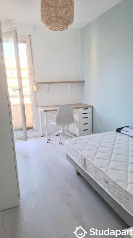Chambre - 9 m² - 1 pièce