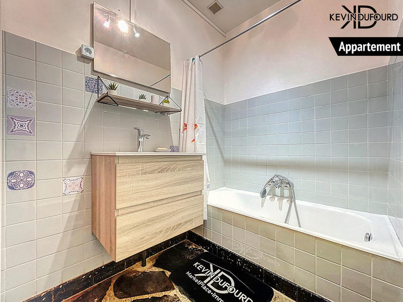 Maison - 175 m² - 9 pièces