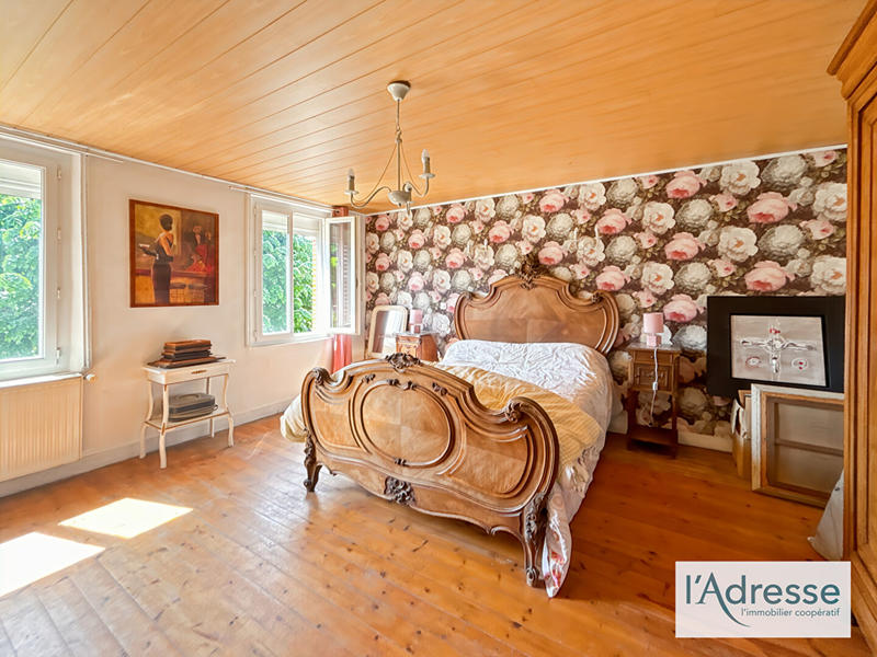 Maison - 190 m² - 8 pièces