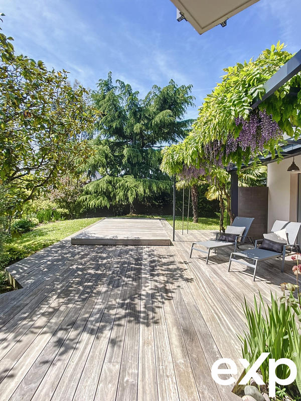 Maison - 161 m² - 5 pièces