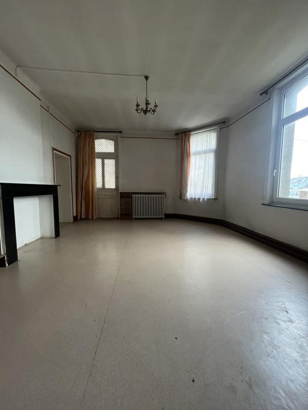 Maison - 212 m² - 8 pièces