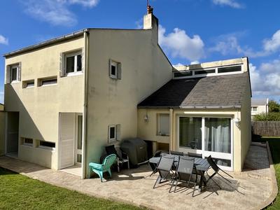 Maison - 141 m² - 7 pièces