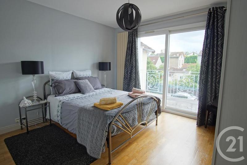 Pavillon - 137 m² - 7 pièces