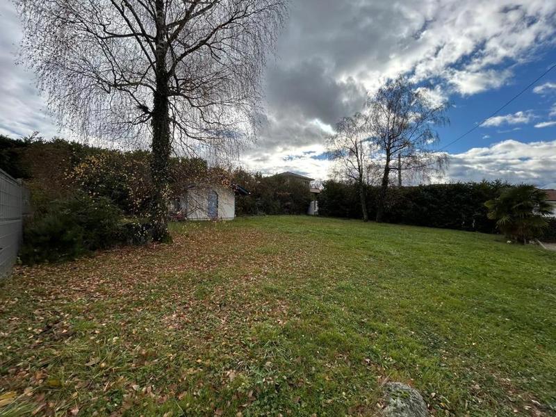 Terrain constructible - 601 m²