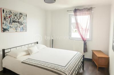 Maison traditionnelle - 109 m² - 6 pièces