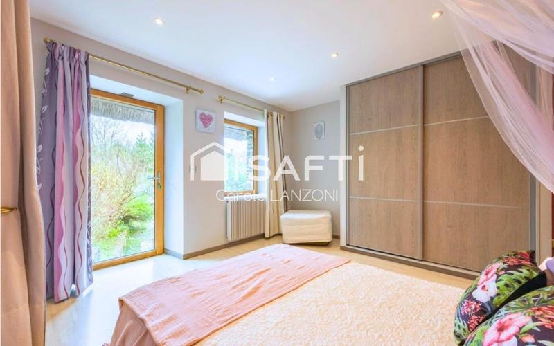 Maison - 140 m² - 6 pièces