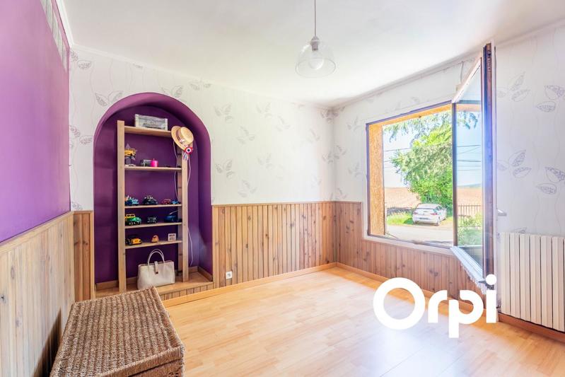 Maison - 240 m² - 6 pièces