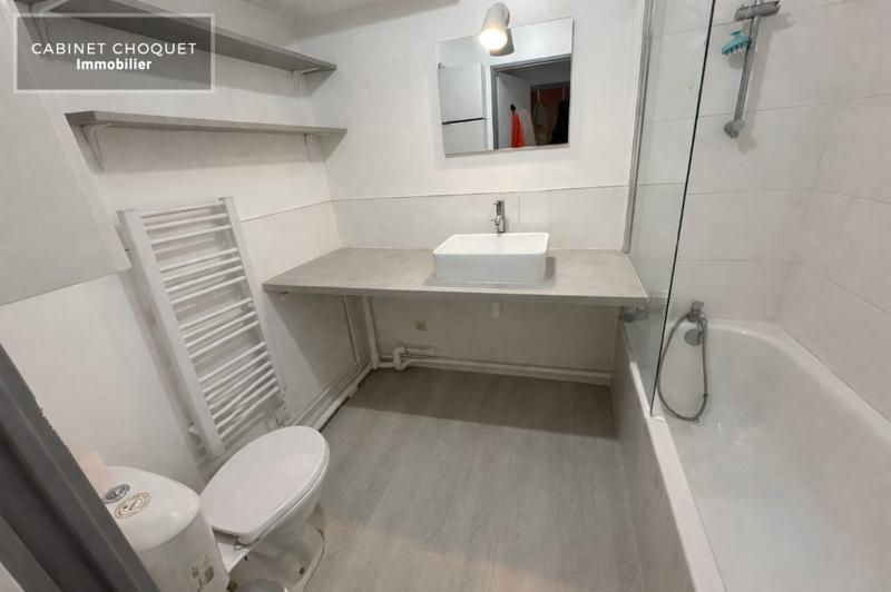 Studio - 30 m² - 1 pièce