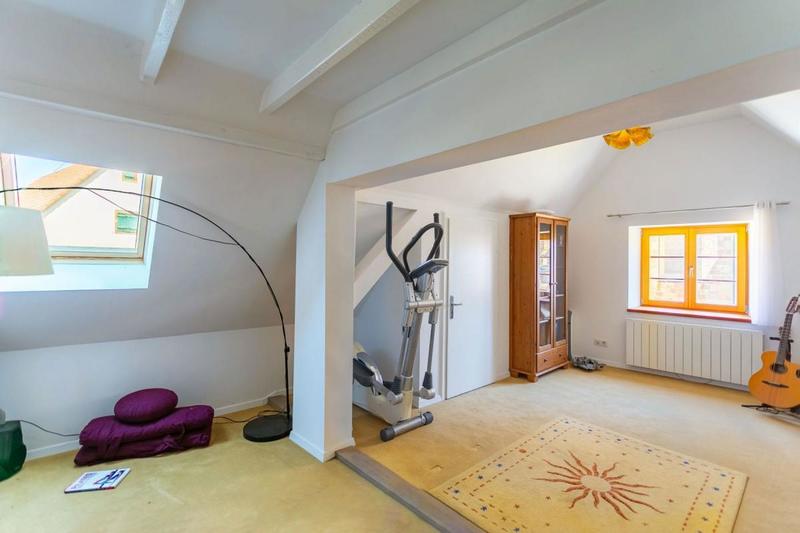 Propriété - 277 m² - 7 pièces