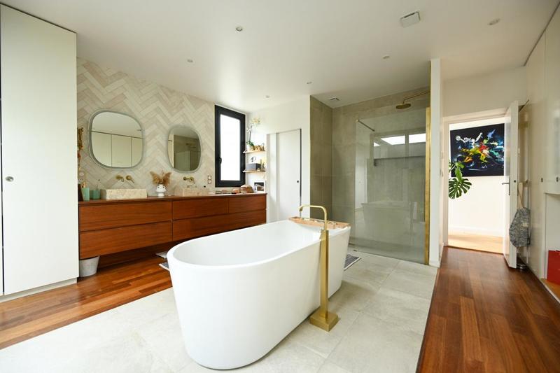 Maison - 270 m² - 7 pièces