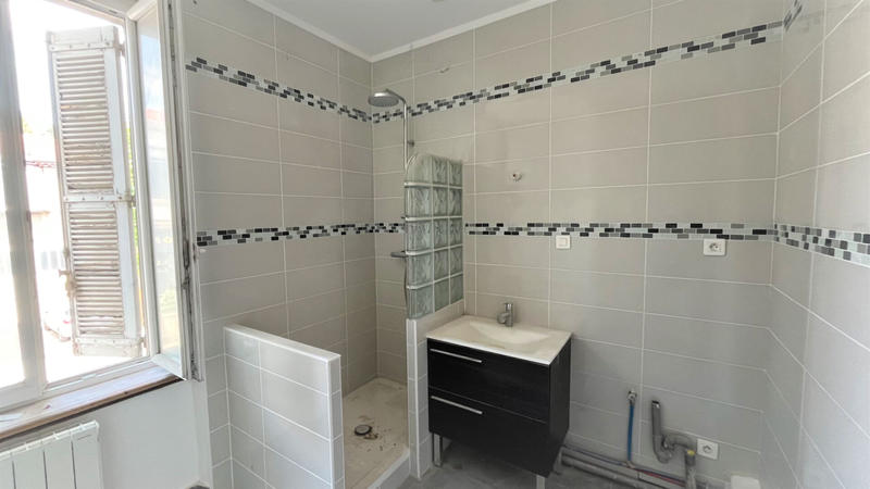 Immeuble - 240 m² - 7 pièces