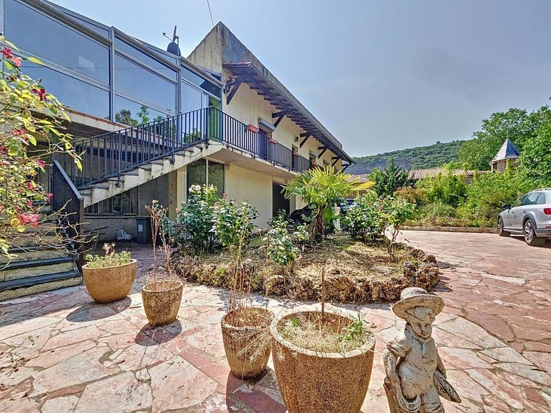 Maison - 143 m² - 5 pièces