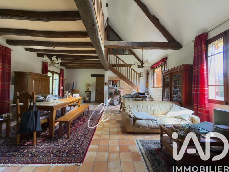 Maison - 201 m² - 6 pièces