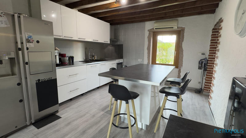 Maison traditionnelle - 176 m² - 6 pièces