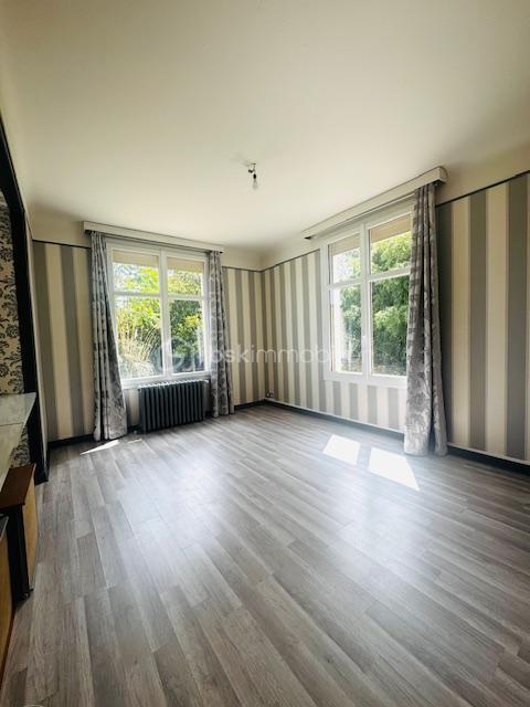 Propriété - 180 m² - 8 pièces