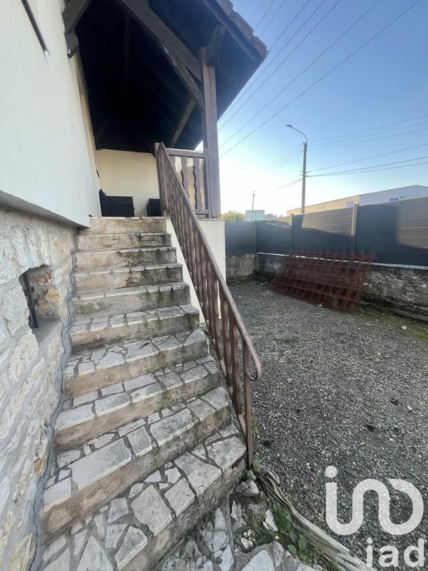 Maison - 104 m² - 5 pièces