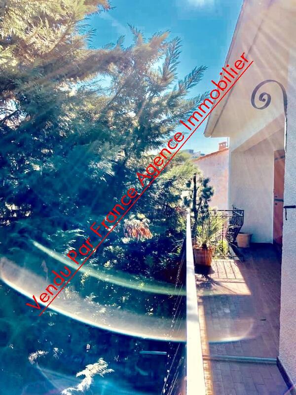 Maison bourgeoise - 300 m² - 6 pièces