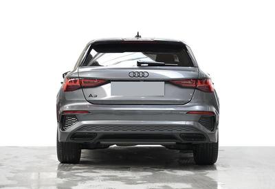 Audi A3 sportback 40 TFSIe 204 s-Line Hybride Rechargeable / Toit Ouvrant Matrix Led Sieges Alcantara B&amp;O