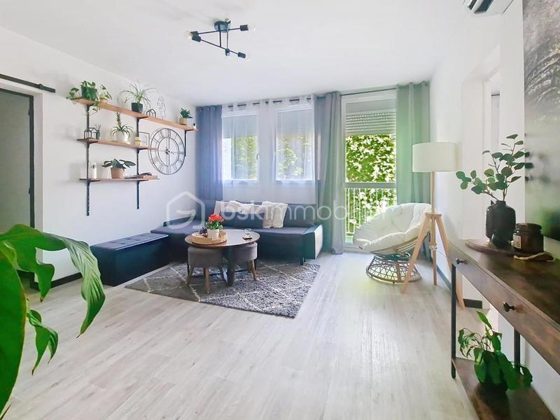 Appartement - 82 m² - 4 pièces