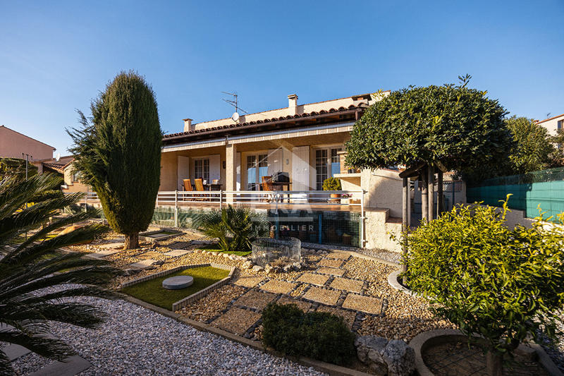 Maison - 120 m² - 5 pièces