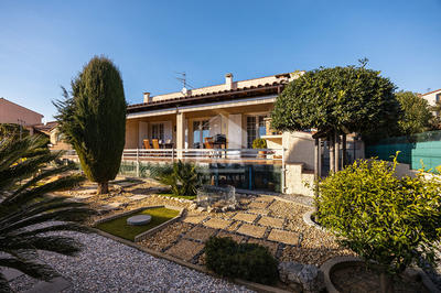 Maison - 120 m² - 5 pièces