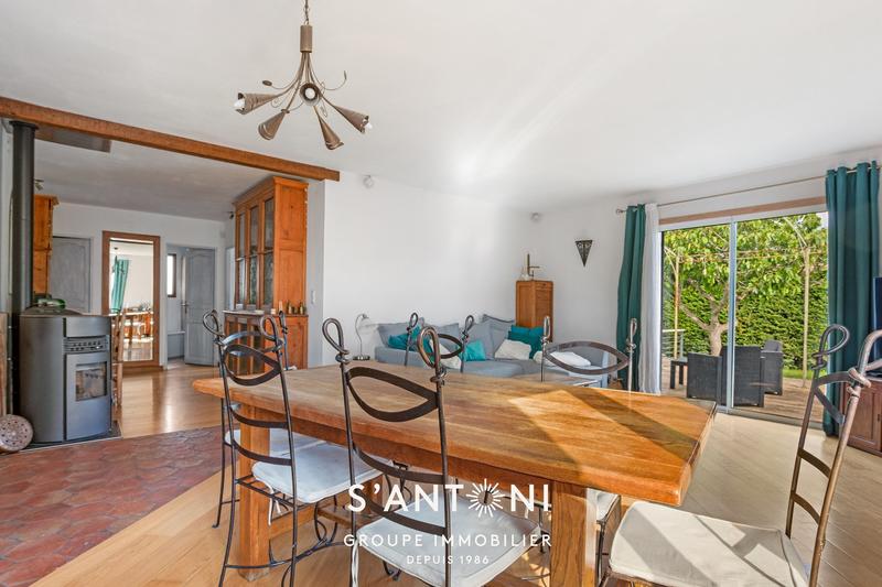 Maison - 98 m² - 4 pièces