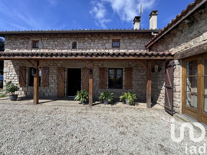 Maison - 225 m² - 6 pièces