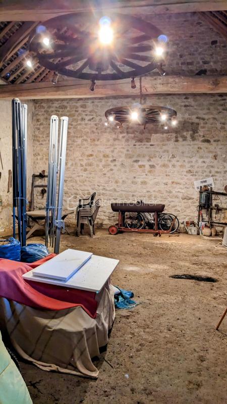 Propriété - 198 m² - 11 pièces