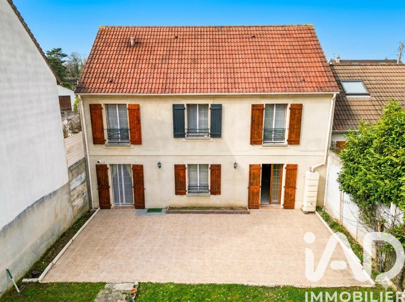 Maison - 138 m² - 6 pièces