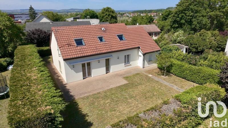 Maison - 200 m² - 8 pièces