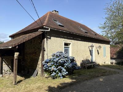 Maison en pierre - 94 m² - 6 pièces