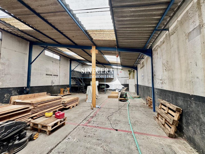 Local commercial - 358 m²