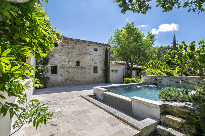 Propriété - 590 m² - 20 pièces